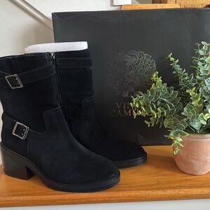Vince Camuto Black Heeled Boots with Sleek Design and Soft Suede Sz 10 NIB